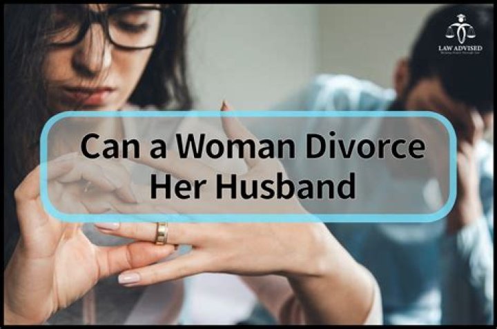 Can an Egyptian woman divorce her husband?