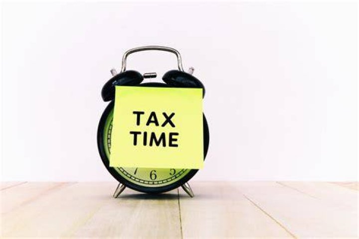 What happens if you pay NJ taxes late?