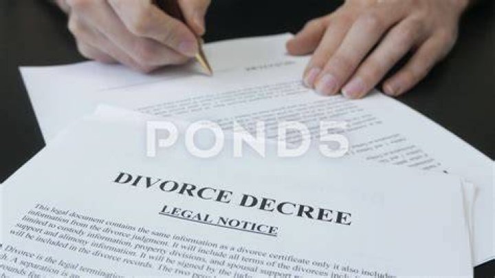 When is a divorce decree supposed to be signed?