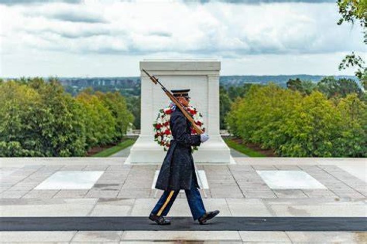 Why is the unknown soldier unknown?